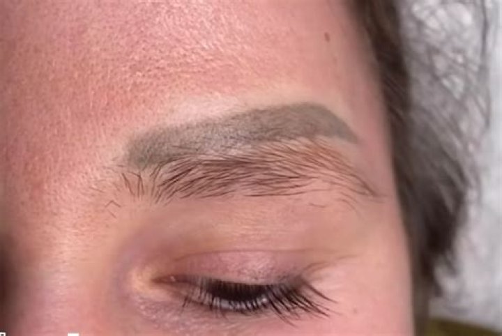 Are eyebrows inherited?