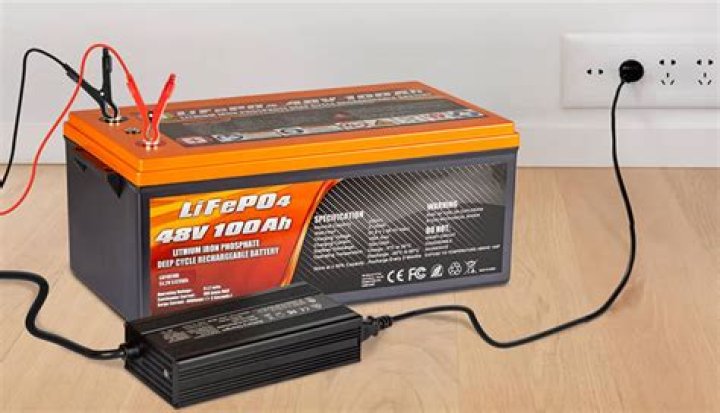 Is it better to charge a battery at 2 amps or 10 amps?