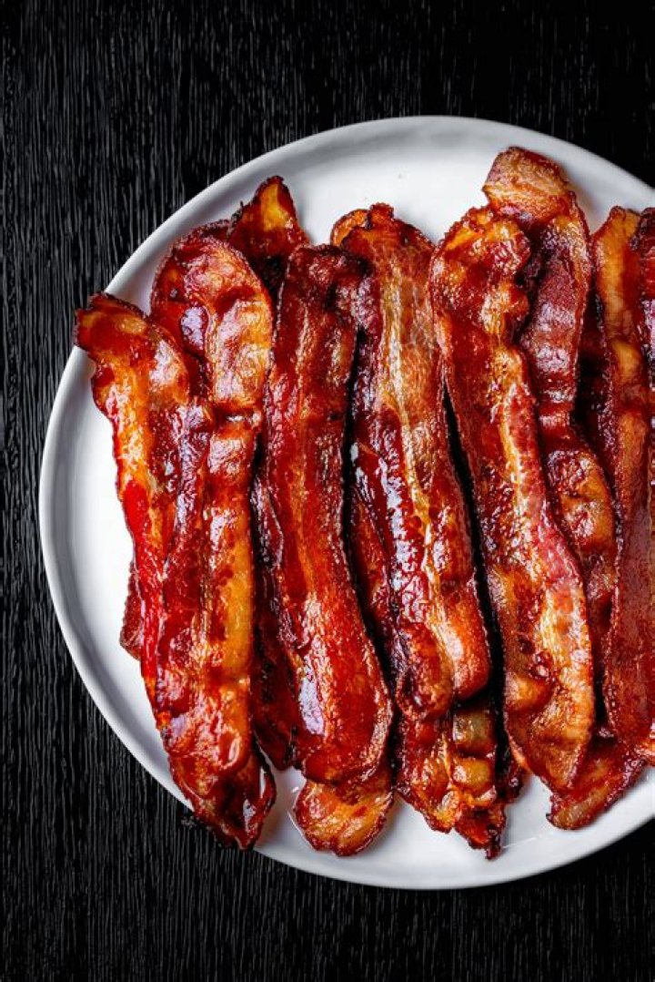 Should bacon be fried or grilled?