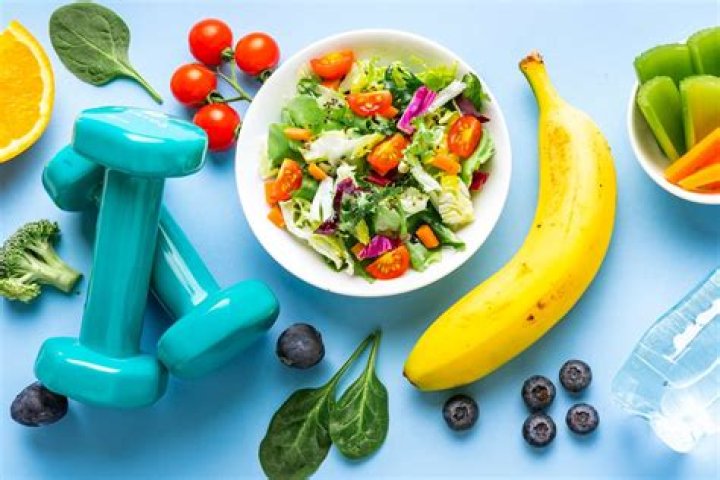 Should you eat before you walk?